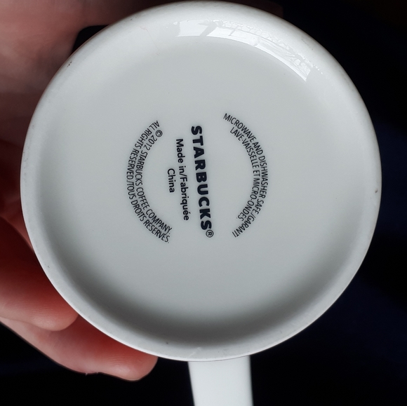 TWO STARBUCKS COLLECTABLE 2012 CHRISTMAS MUGS - Picture 5 of 12